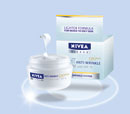Concursuri online: Castiga 10 creme NIVEA VISAGE Q10 PLUS Light