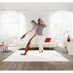 Philips lanseaza aspiratorul vertical DailyDuo 2 in 1
