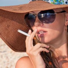 Sexul te ajuta sa renunti la fumat si iti testeaza vederea