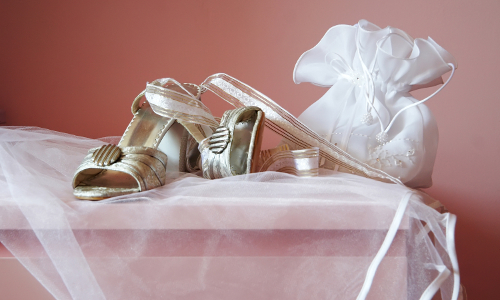 38 Accesorii si pantofi pentru mirese in 2012