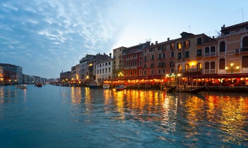 Kudikuplu te trimite la Venetia!