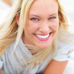 7 Atitudini care te intineresc cu 10 ani