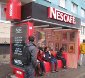 Nescafe transforma statiile de autobuz in cafenele