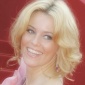 Elizabeth Banks, poezie in miscare