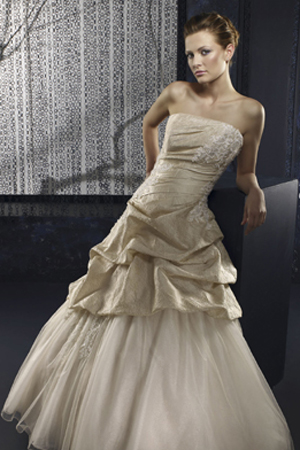 Rochie de mireasa Madeline Gardner.

Magazin Avangarde Brides