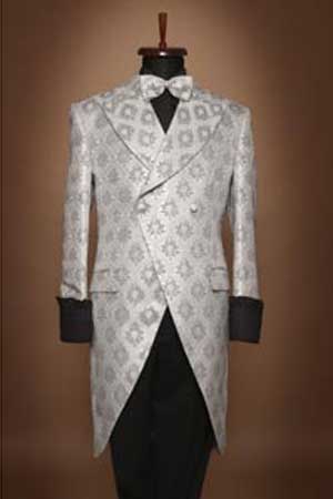 Costum pentru mire