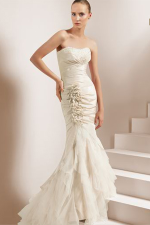 Rochie de mireasa Avangarde Brides.