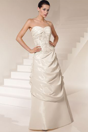 Rochie de mireasa Avangarde Brides.