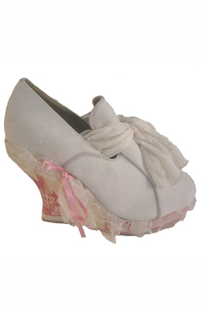 Pantofi bizari