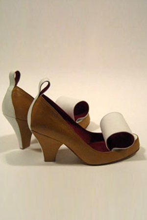 Pantofi bizari