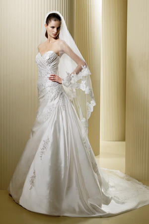 Rochie de mireasa Bien Savvy, colectia La Sposa 2009.