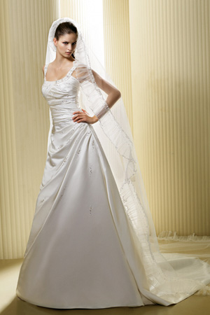 Rochie de mireasa Bien Savvy, colectia La Sposa 2009.
&nbsp;