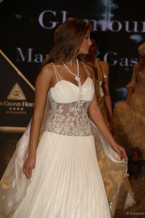 Rochie de mireasa in stil roman