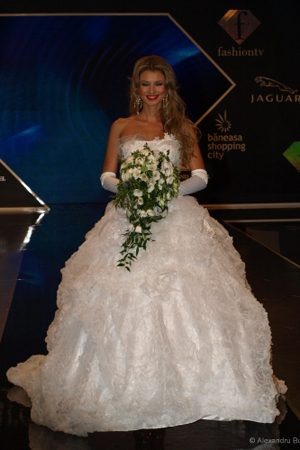 Rochie de mireasa stil printesa