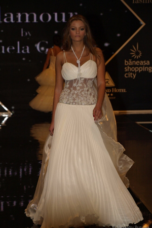 Rochie de mireasa in stil roman