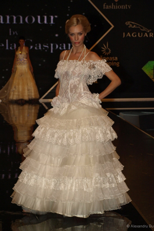 Rochie de mireasa cu dantela
