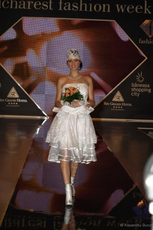 Rochie scurta de mireasa