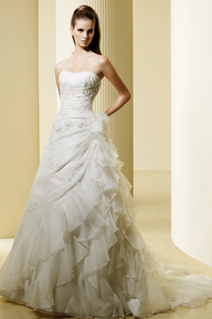 Rochie de mireasa Bien Savvy, colectia 2009.