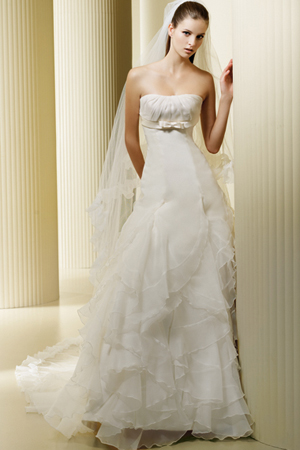Rochie de mireasa Bien Savvy, colectia 2009.
