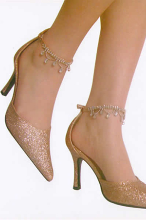 Pantofi de mireasa de culoare crem