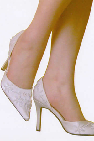 Pantofi de mireasa cu broderie