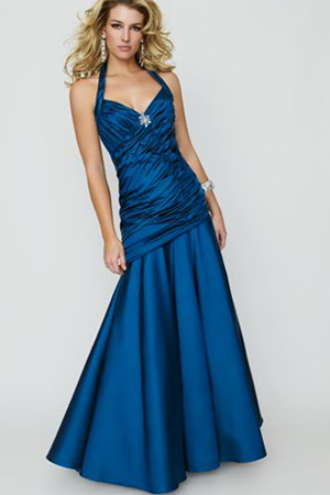 Rochie de seara disponibila in magazinele Avangarde Brides.