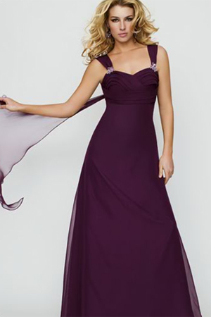 Rochie de seara disponibila in magazinele Avangarde Brides.