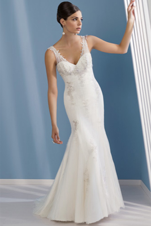 Rochie de mireasa disponibila in magazinele Avangarde Brides, colectia