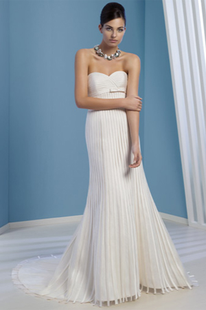 Rochie de mireasa disponibila in magazinele Avangarde Brides, colectia
