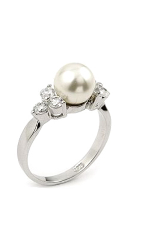 Inel de logodna disponibil in magazinele Be Special.
&nbsp;