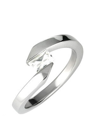 Inel de logodna disponibil in magazinele Be Special.
&nbsp;