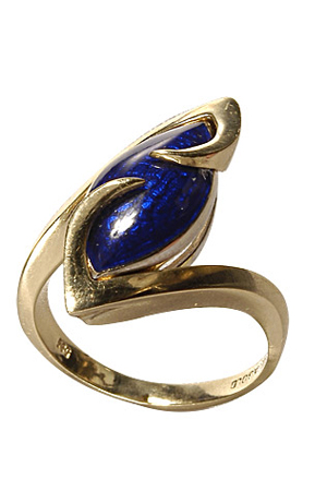 Inel de logodna disponibil in magazinele Cuatro Perla.
&nbsp;