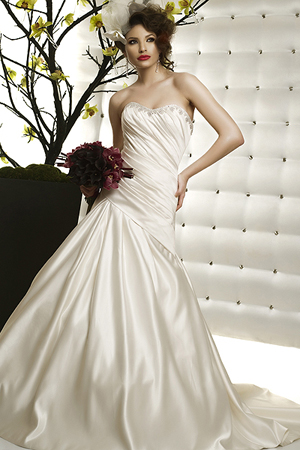 &nbsp; Rcohie de mireasa disponibila in magazinele BienSavvy.