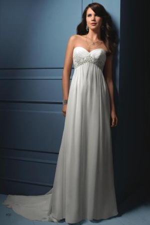 Rochie de mireasa disponibila in magazinele Decosta Design.