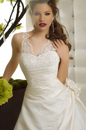Rochie de mireasa disponibila in magazinele Biensavvy. &nbsp;