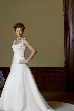 Rochie de mireasa disponibila in magazinele Agnes TOMA.&nbsp;
