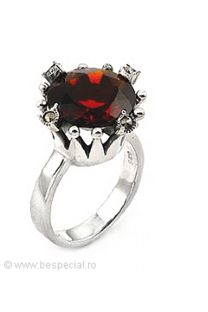 Inel de logodna disponibil in magazinele Be Special. 
&nbsp;