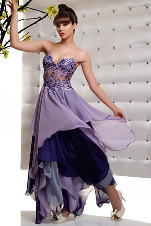 &nbsp;Rochie de seara disponibila in magazinele Bien Savvy.