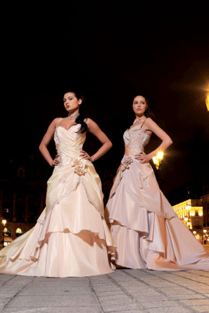 Rochie pentru domnisoare de onoare disponibila in magazinele Sposa