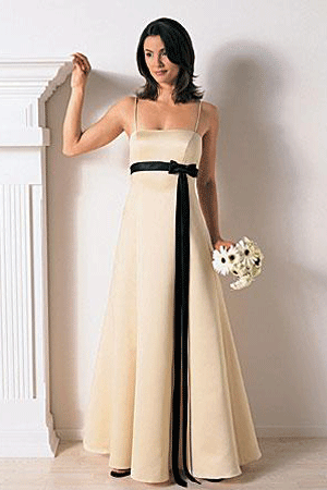 Rochie pentru domnisoare de onoare disponibila in magazinele Decosta