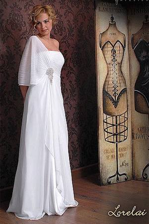 Rochie de mireasa disponibila in magazinele Divine.