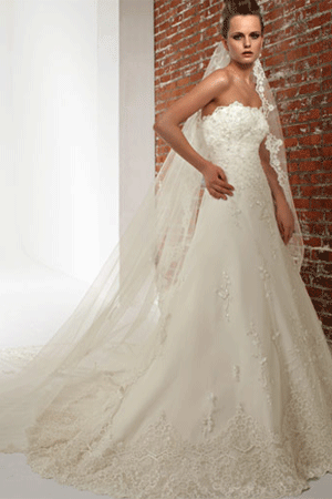 Rochie de mireasa disponibila in magazinele Avangarde Brides, Colectia