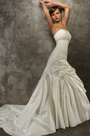 Rochie de mireasa disponibila in magazinele Avangarde Brides, Colectia