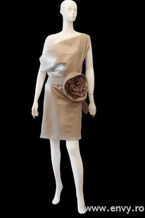 Rochie de in cu fir metalic