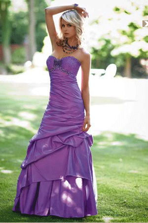 Rochie de ocazie disponibila in magazinele Avangarde Brides, Colectia