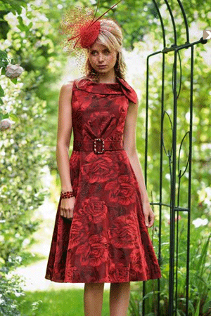 Rochie de ocazie disponibila in magazinele Avangarde Brides, Colectia