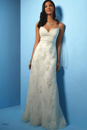Rochie de mireasa disponibila in magazinele Decosta Design.