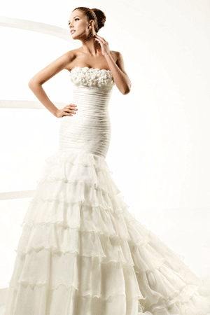 Rochie de mireasa disponibila in magazinele Bien Savvy., colectia
