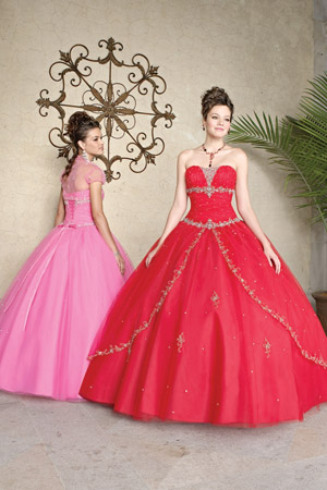 Rochie pentru domniosarele de onoare disponibila in magazinele Avangarde