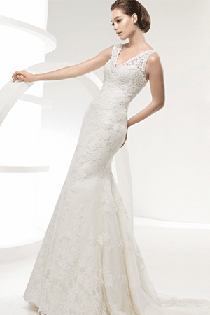 Rochie de mireasa disponibila in magazinele Bien Savyy, colectia